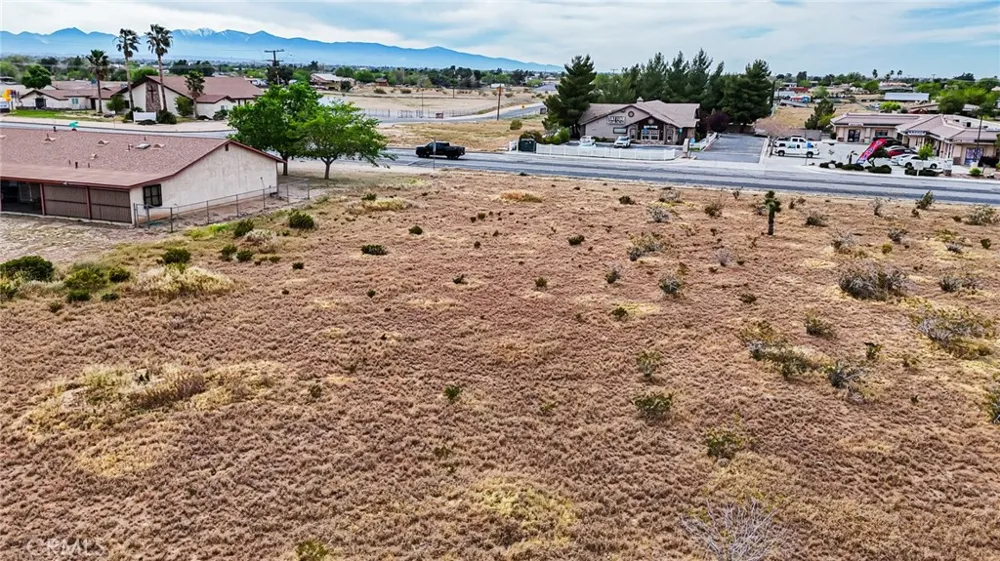 11695 Hesperia Road Hesperia, CA 92345
