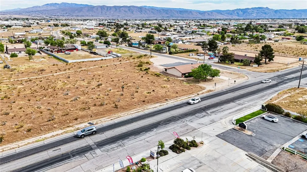 11695 Hesperia Road Hesperia, CA 92345
