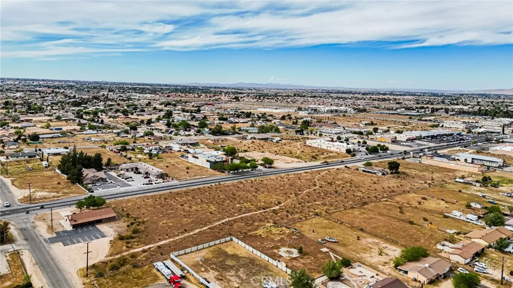 11695 Hesperia Road Hesperia, CA 92345