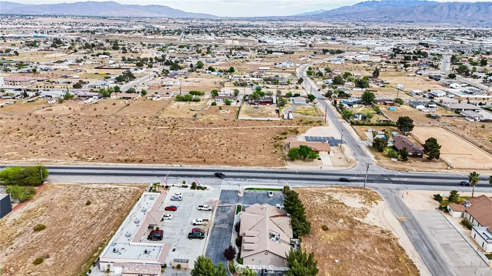 11695 Hesperia Road Hesperia, CA 92345