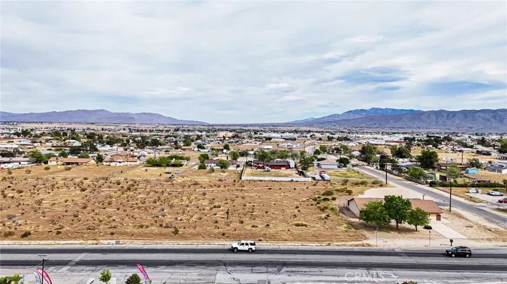 11695 Hesperia Road Hesperia, CA 92345