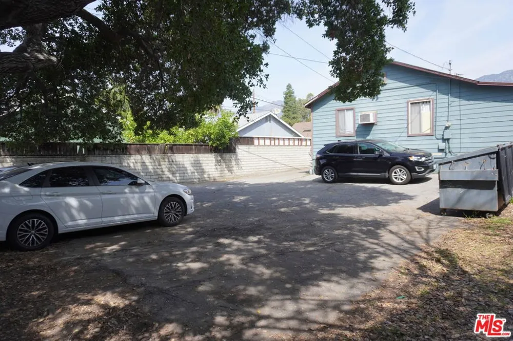 324 E Lime Avenue #4 Monrovia, CA 91016