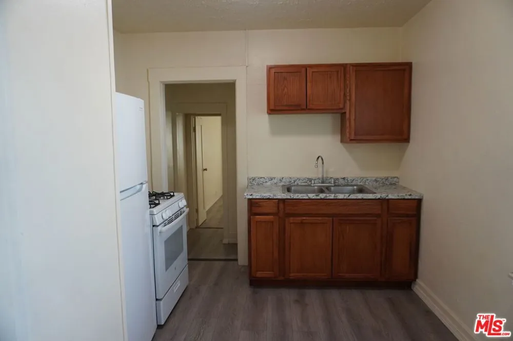 324 E Lime Avenue #4 Monrovia, CA 91016