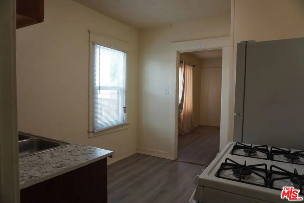 324 E Lime Avenue #4 Monrovia, CA 91016