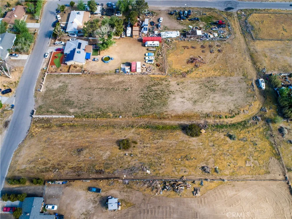 152nd Street Lake Los Angeles, CA 93535