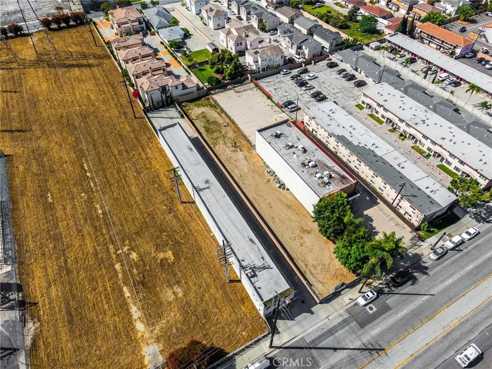 8826 Artesia Bellflower, CA 90706