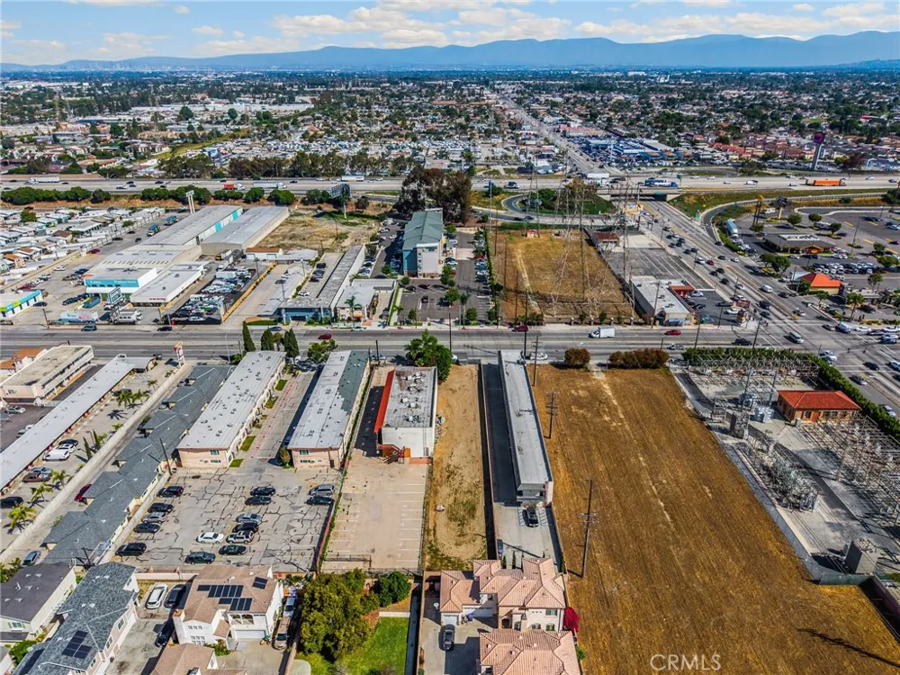 8826 Artesia Bellflower, CA 90706