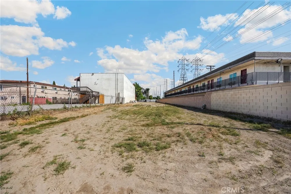 8826 Artesia Bellflower, CA 90706