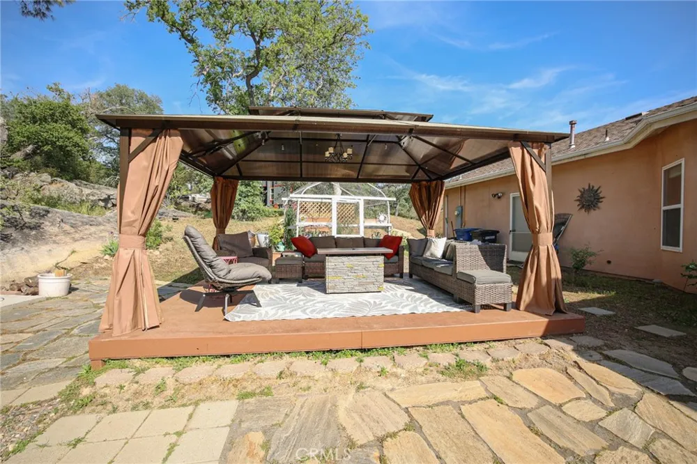 41121 Long Hollow Coarsegold, CA 93614
