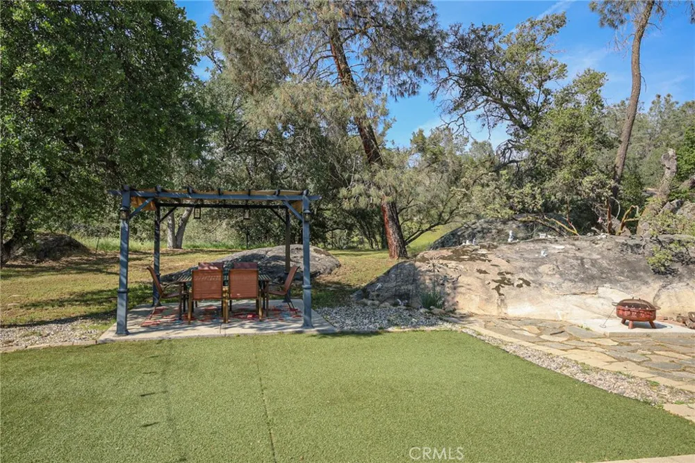 41121 Long Hollow Coarsegold, CA 93614