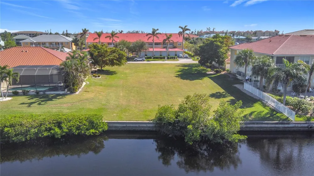 3227 PURPLE MARTIN DRIVE Punta Gorda, FL 33950