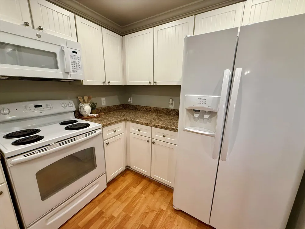 1725 Harvey Mitchell Parkway S #1925 College Station, TX 77840