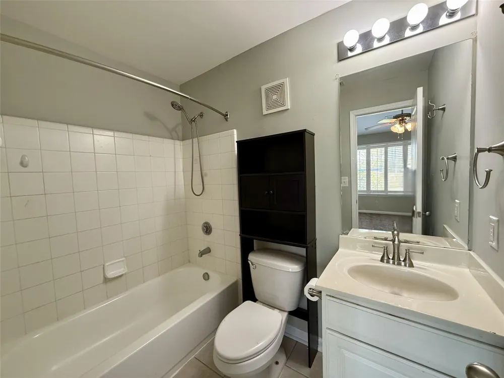 1725 Harvey Mitchell Parkway S #1925 College Station, TX 77840
