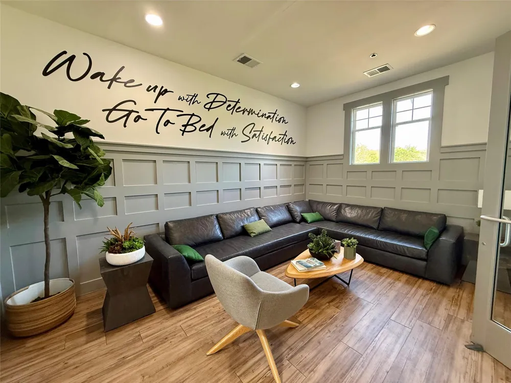 1725 Harvey Mitchell Parkway S #1925 College Station, TX 77840