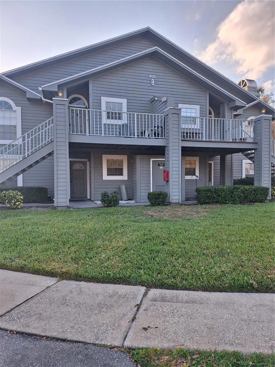 11910 SKYLAKE PLACE #E Temple Terrace, FL 33617