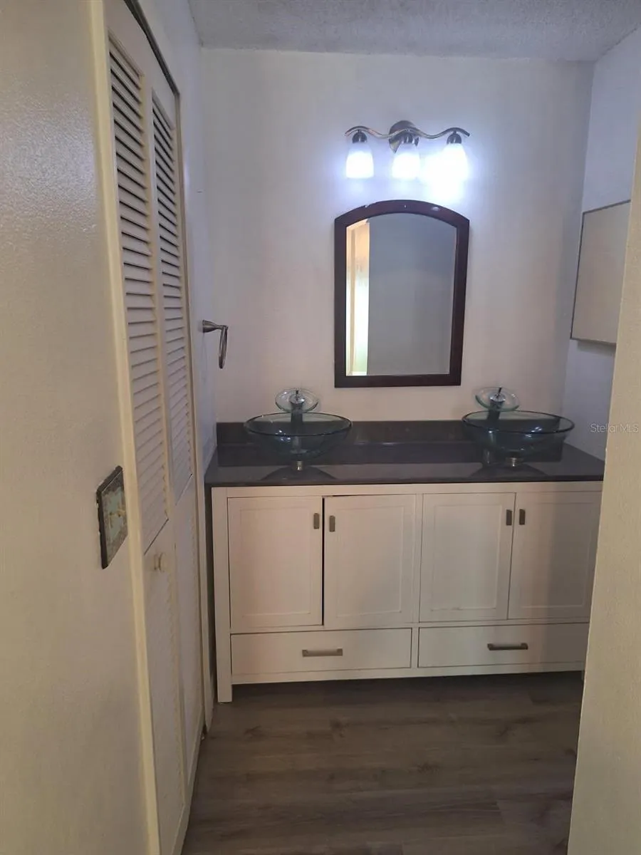 11910 SKYLAKE PLACE #E Temple Terrace, FL 33617