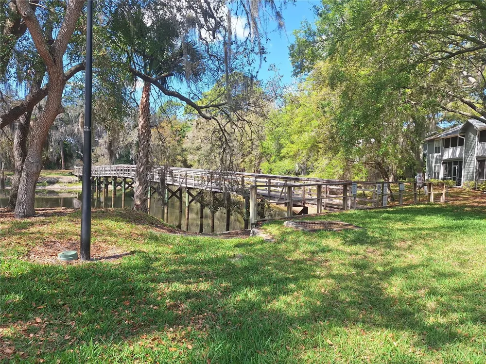 11910 SKYLAKE PLACE #E Temple Terrace, FL 33617