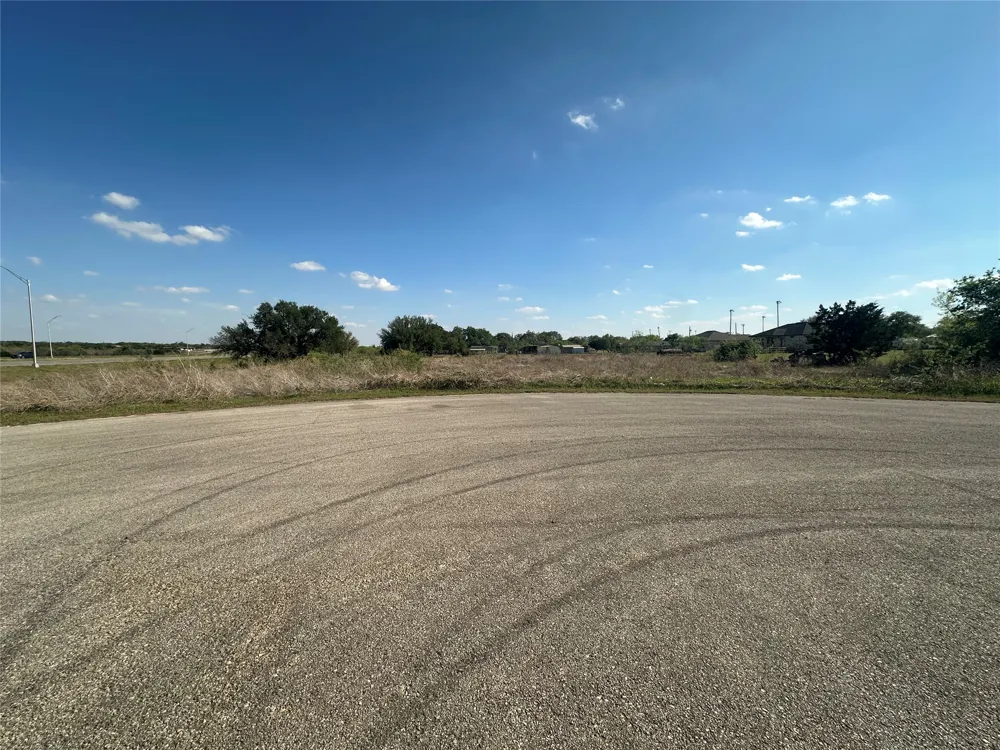 320 E Tomlinson Street Florence, TX 76527