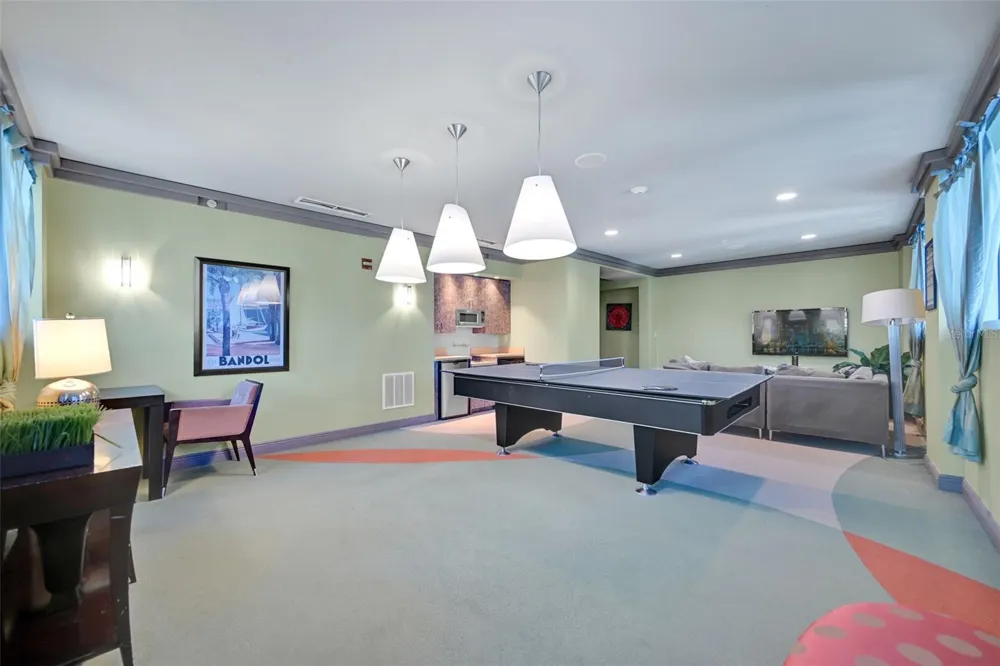 9201 COLLINS AVENUE #821 Surfside, FL 33154