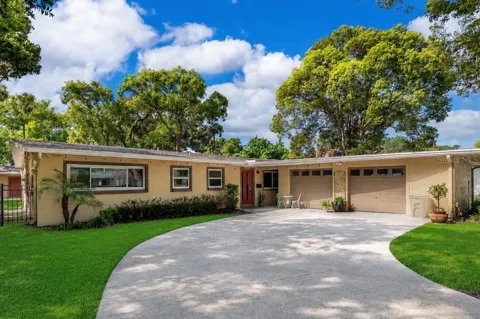 502 OAK LANE
