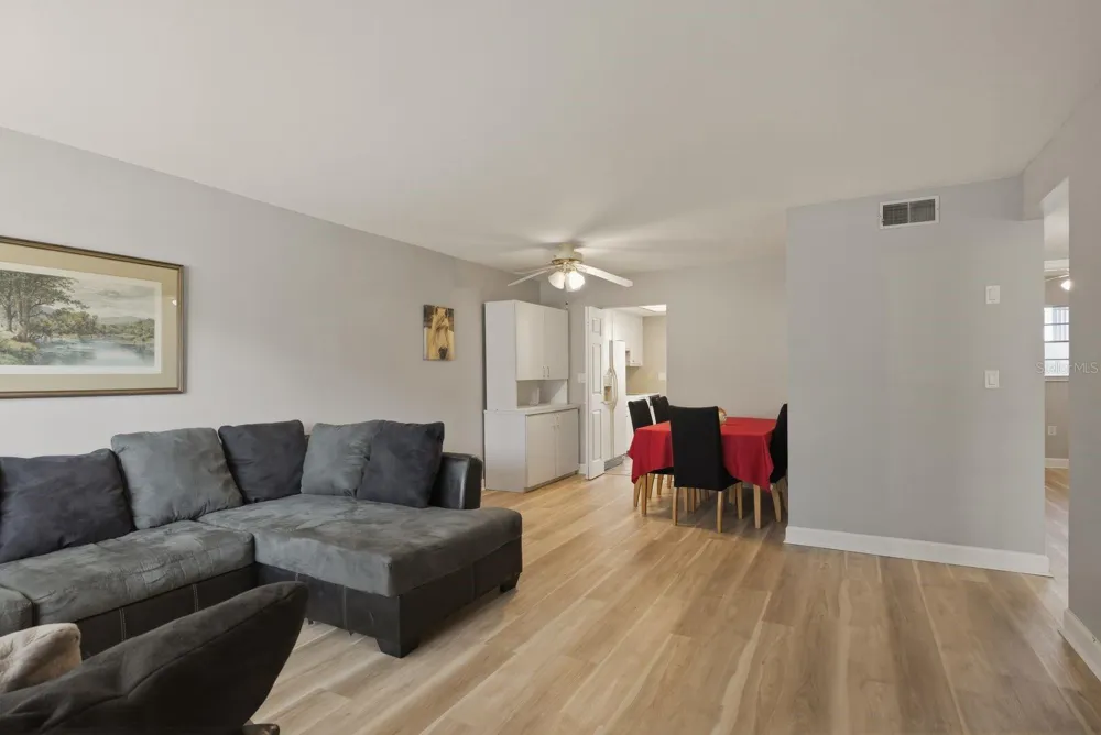 2011 58TH AVENUE #5 St Petersburg, FL 33714