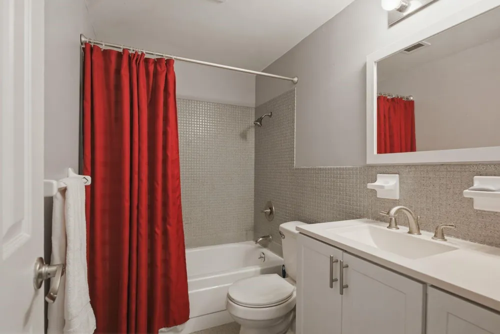 2011 58TH AVENUE #5 St Petersburg, FL 33714