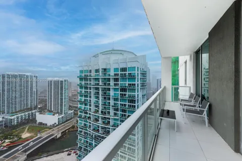 55 SE 6th St #4200