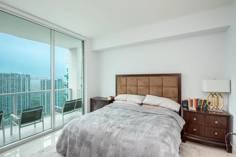 55 SE 6th St #4200 Miami, FL 33131