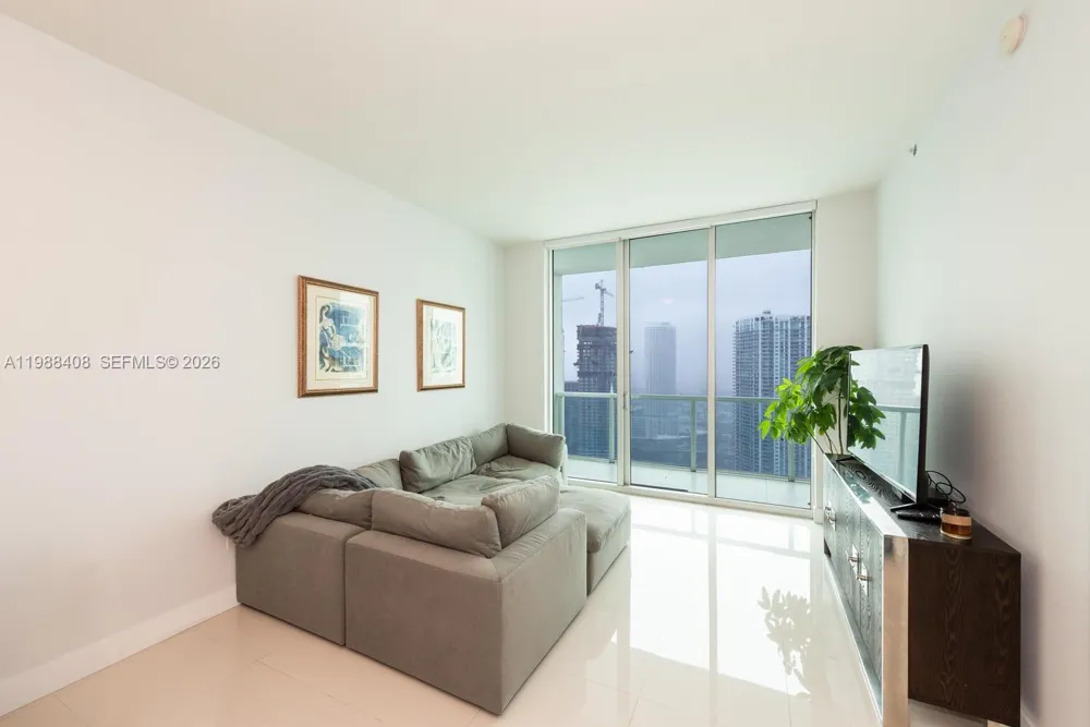 55 SE 6th St #4200 Miami, FL 33131