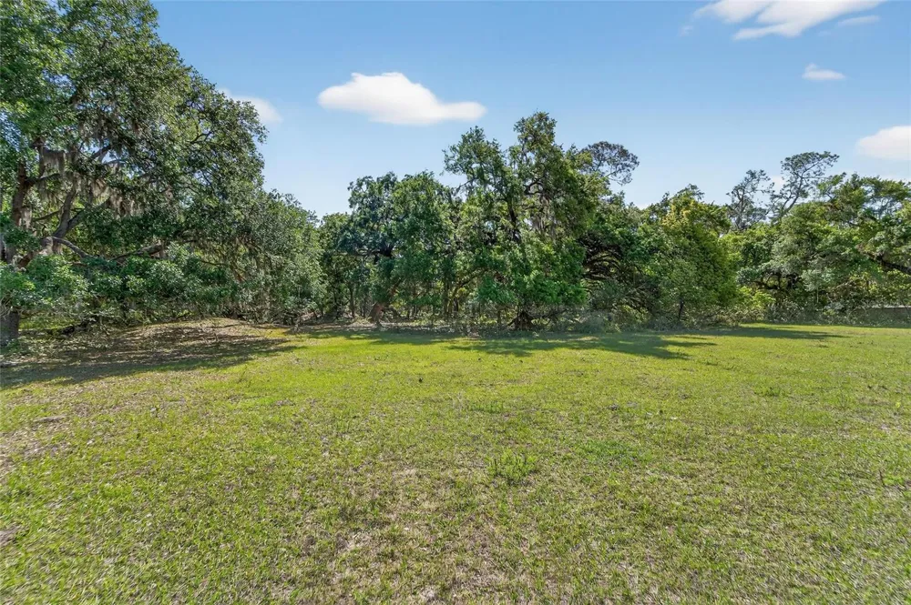 CARLTON ROAD Plant City, FL 33565