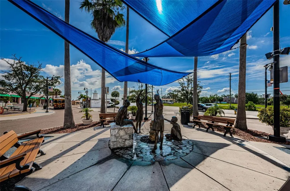 GROSSE AVENUE Tarpon Springs, FL 34689