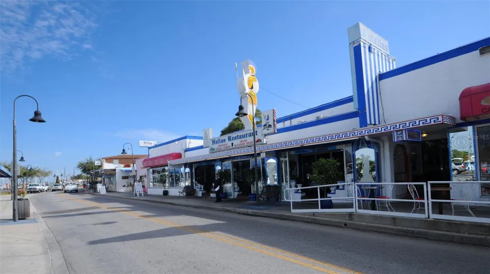 GROSSE AVENUE Tarpon Springs, FL 34689