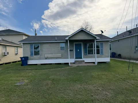 406 Snow Drive