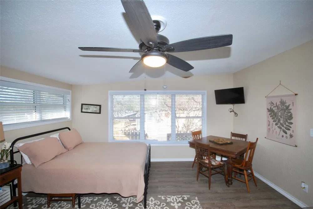 125 W Wallace Street Gonzales, TX 78629