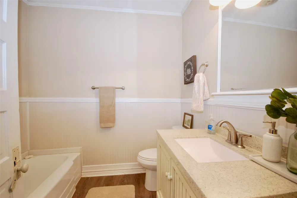 125 W Wallace Street Gonzales, TX 78629