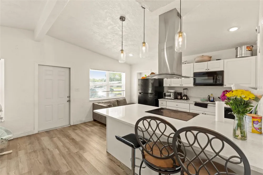 4821 ELFRIDA AVENUE Sarasota, FL 34235