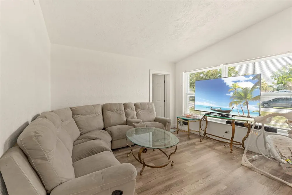4821 ELFRIDA AVENUE Sarasota, FL 34235
