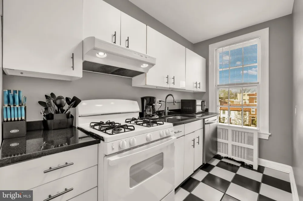 323 MARYLAND AVENUE NE Washington, DC 20002