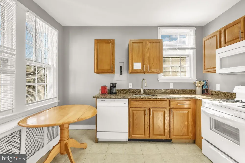 323 MARYLAND AVENUE NE Washington, DC 20002