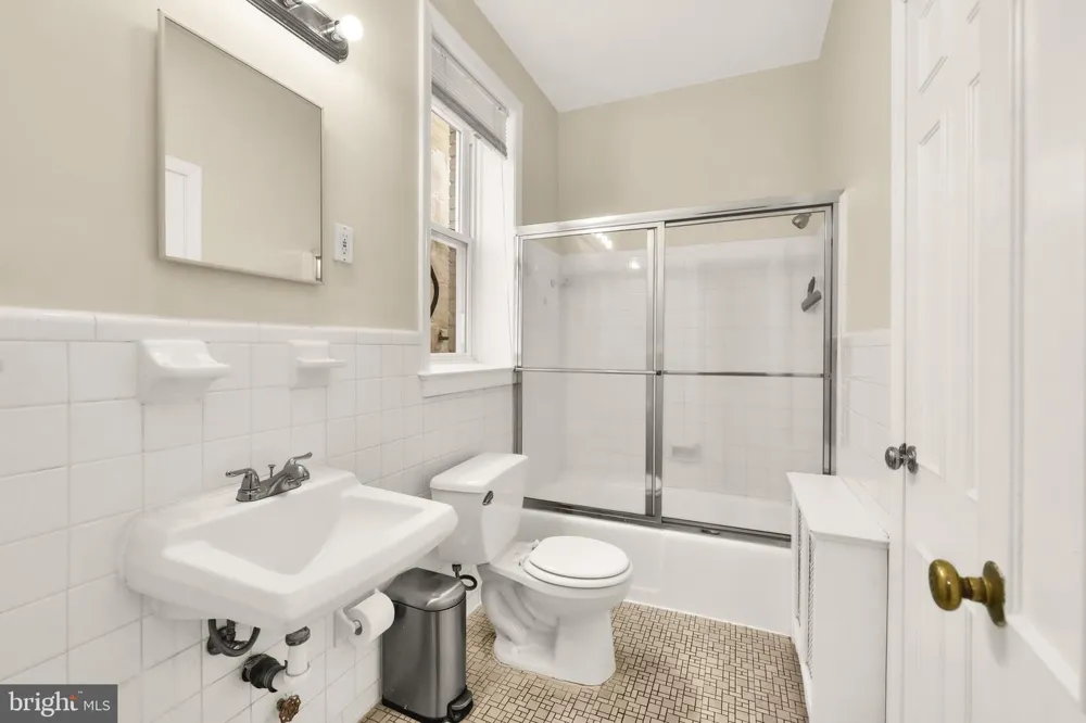 323 MARYLAND AVENUE NE Washington, DC 20002