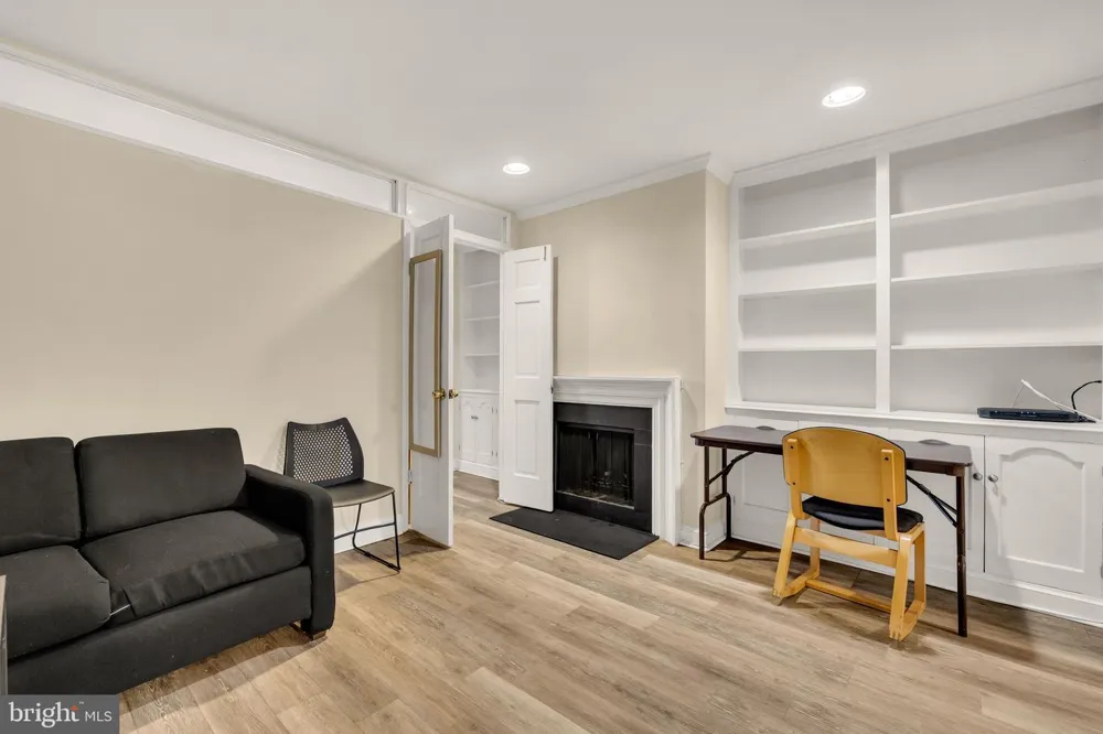 323 MARYLAND AVENUE NE Washington, DC 20002