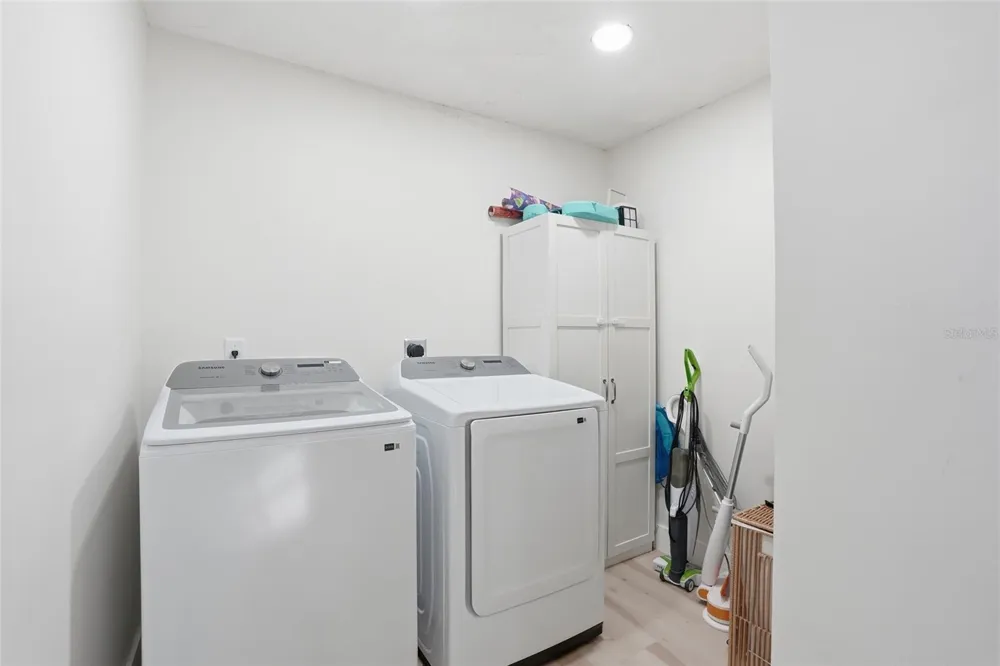 3931 W RIVERSIDE DRIVE Fort Myers, FL 33901