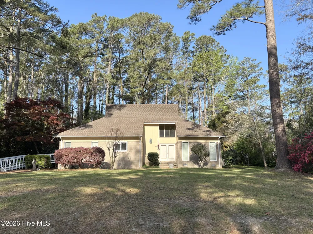 4512 W Fairway Drive Trent Woods, NC 28562