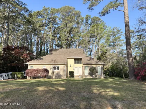 4512 W Fairway Drive