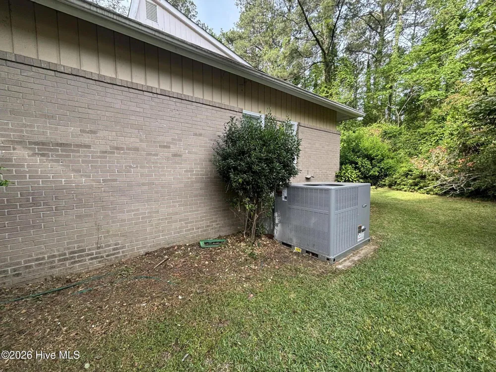 4512 W Fairway Drive Trent Woods, NC 28562