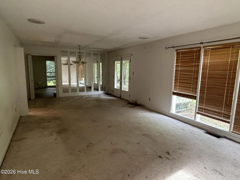 4512 W Fairway Drive Trent Woods, NC 28562