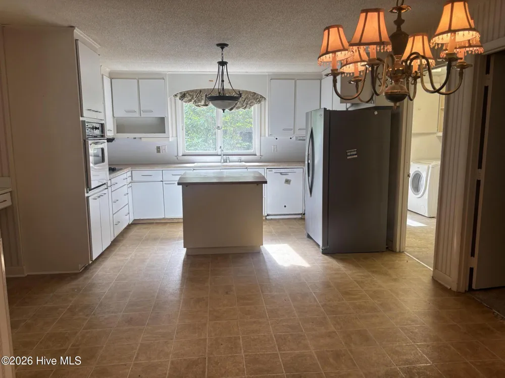 4512 W Fairway Drive Trent Woods, NC 28562