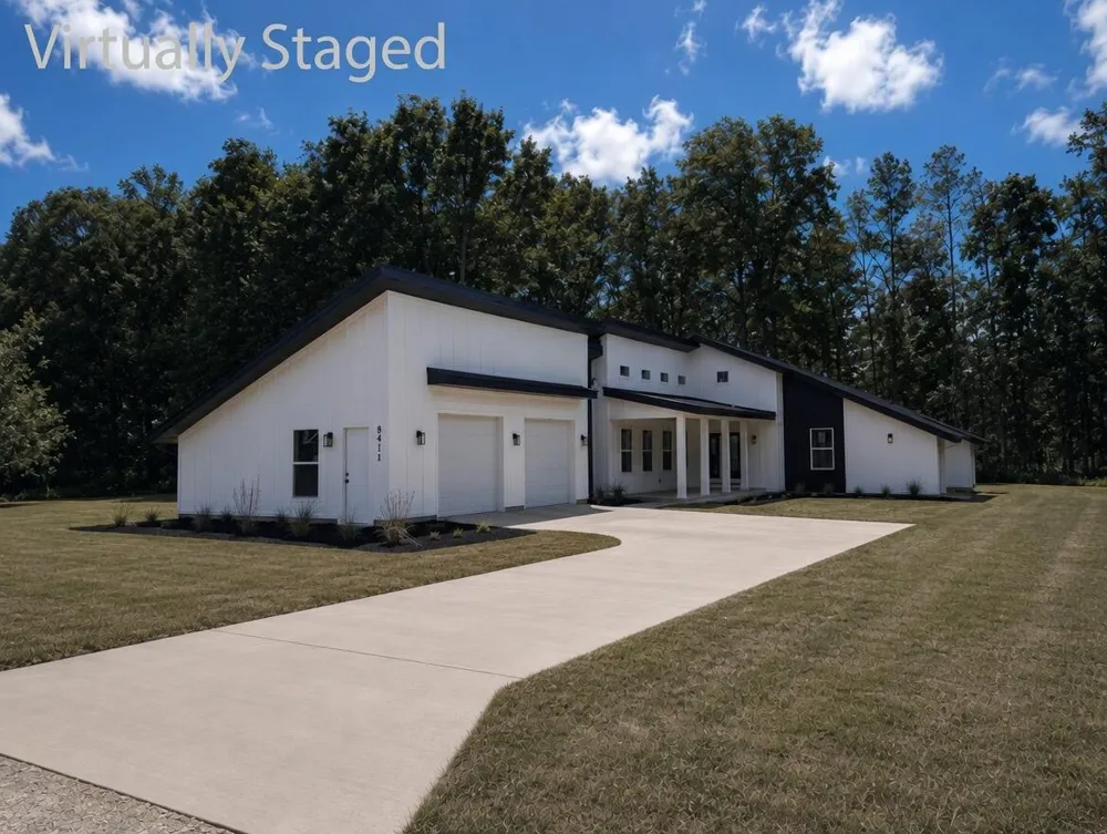 8411 Peninsula Drive W Morton Township, MI 49346