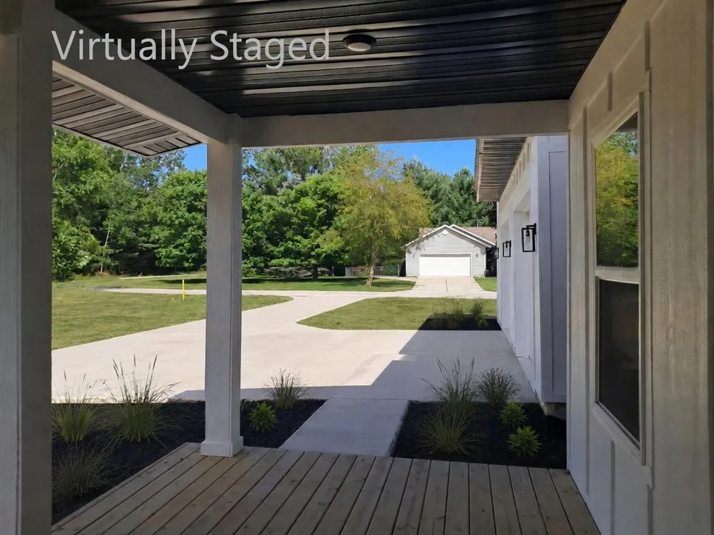 8411 Peninsula Drive W Morton Township, MI 49346