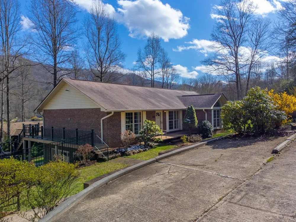 Sweeten Creek Road Robbinsville, NC 28771